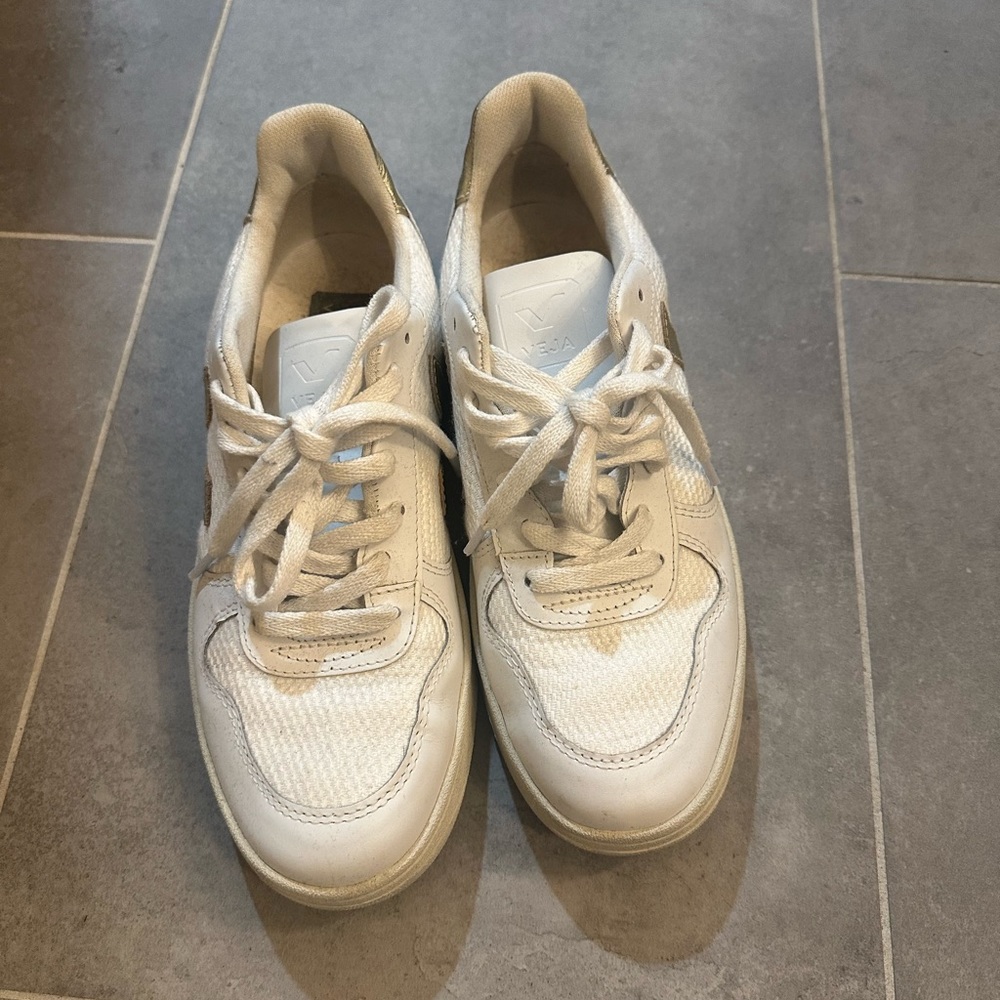 Veja sneakers size 7 (38)